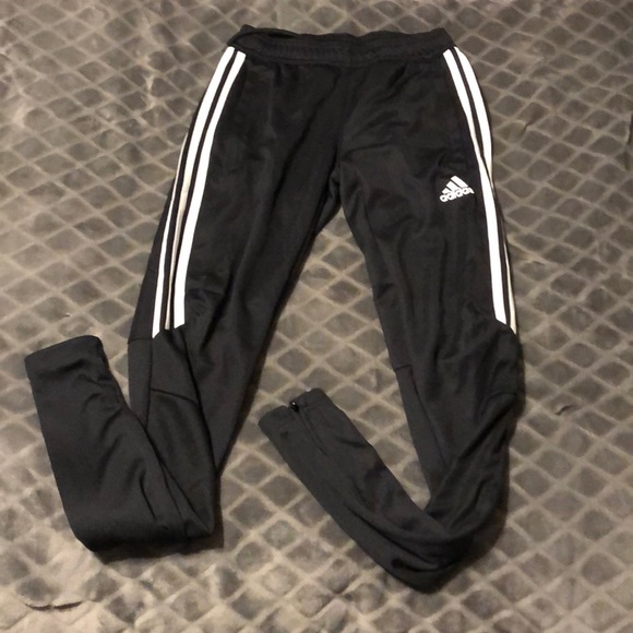 adidas pants with zipper pockets